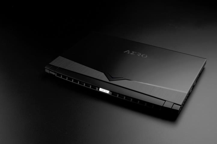 معرض Computex19: جيجابايت تقدم سلسلة لابتوبات AERO المخصصة لمبتكري المحتوى