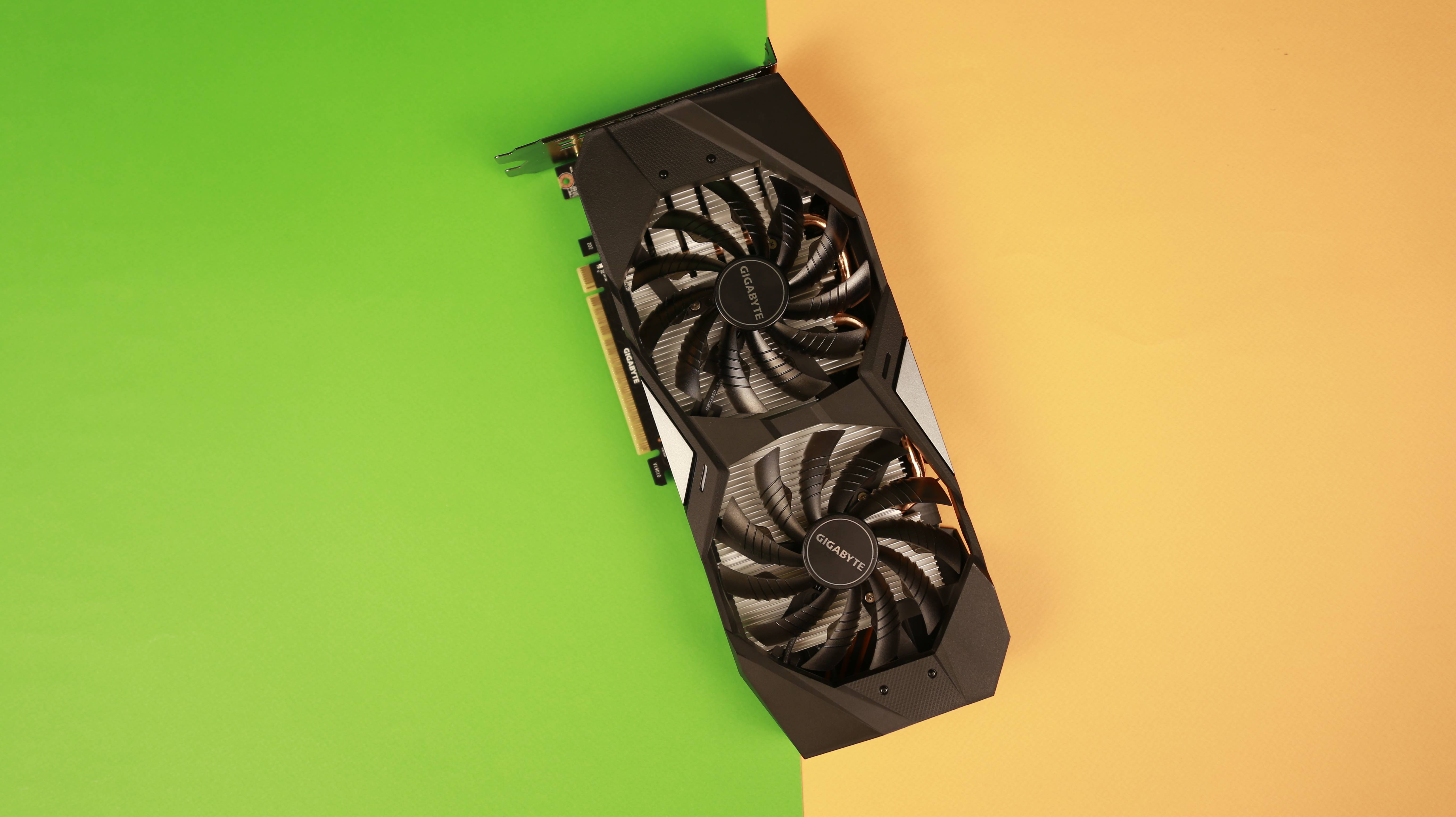 بطاقة الـ eSports الإقتصادية ؟ | مُراجعة البطاقة الرسومية Gigabyte GTX 1650 GAMING OC