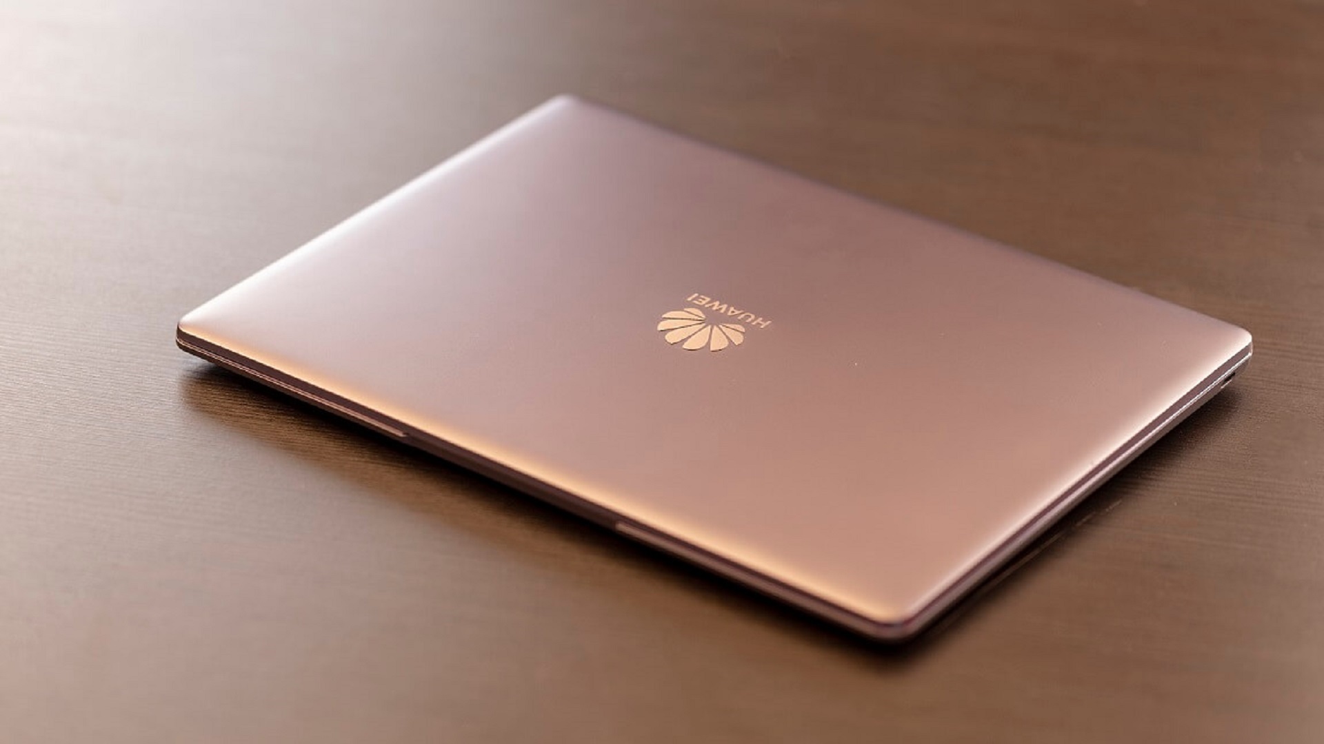 مايكروسوفت تُعيد أجهزة هواوي MateBook لمتجرها الإلكتروني