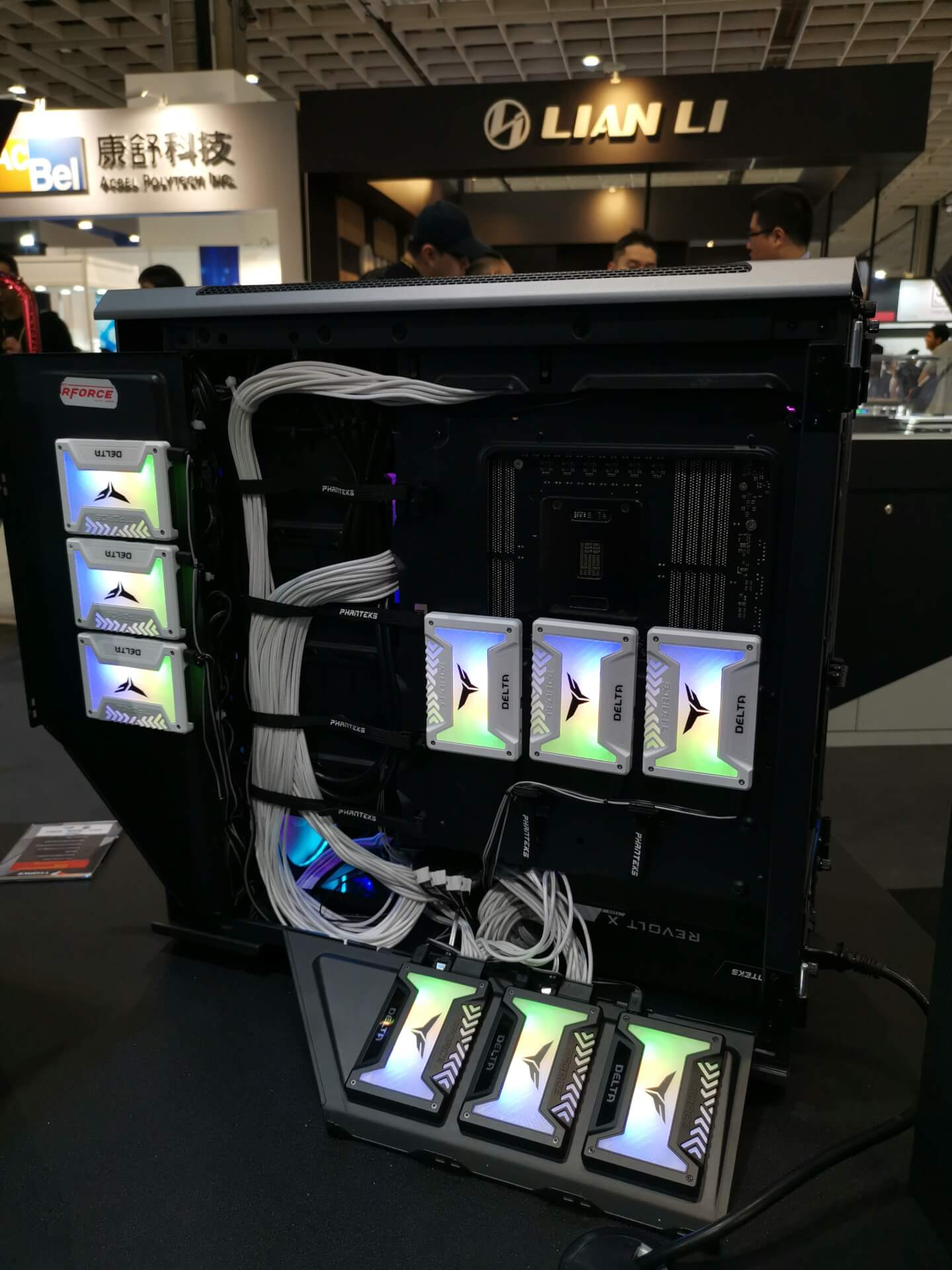 معرض Computex19: إضاءة RGB تسيطر على منتجات TeamGroup..تعرف على جديدها