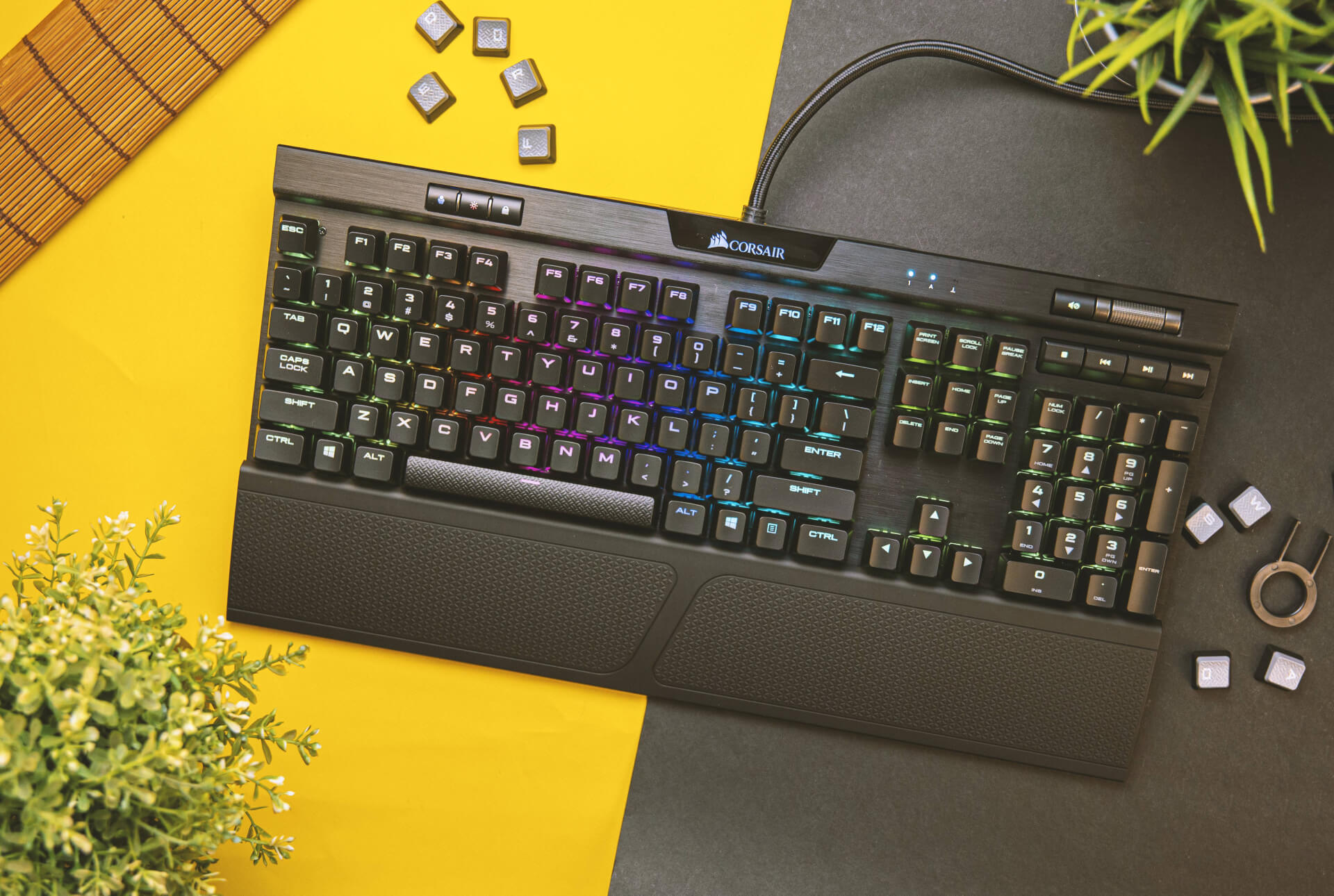 مُراجعة لوحة المفاتيح الميكانيكة K70 RGB MK.2 من شركة Corsair | هل هي الأفضل؟