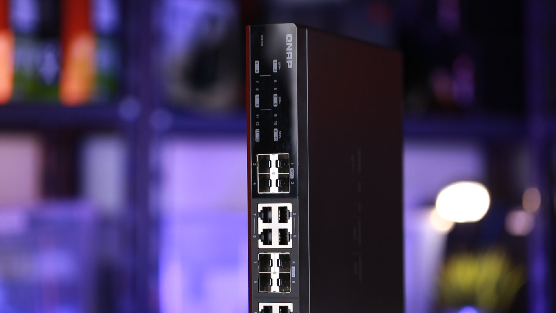 QNAP QSW-1208-8C