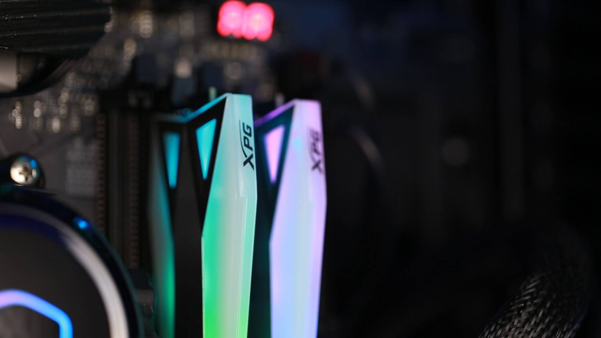 مُراجعة ذواكر XPG SPECTRIX D60G من ADATA | إضاءة RGB تحكُم!
