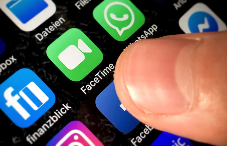 ميزة جديدة مع نظام iOS 13 لتحسين التواصل البصري أثناء مكالمة الفيديو على فيس تايم