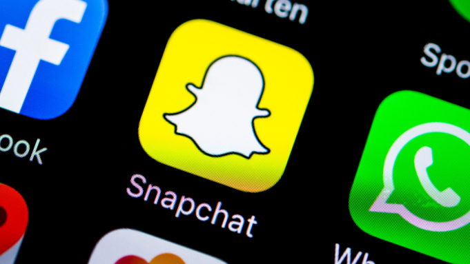 سناب شات Snapchat يقرر حظر حساب ترامب بشكل دائم
