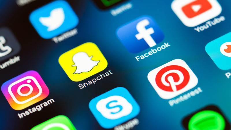 لماذا لا ينتهي وباء المعلومات المضللة على الشبكات الاجتماعية؟
