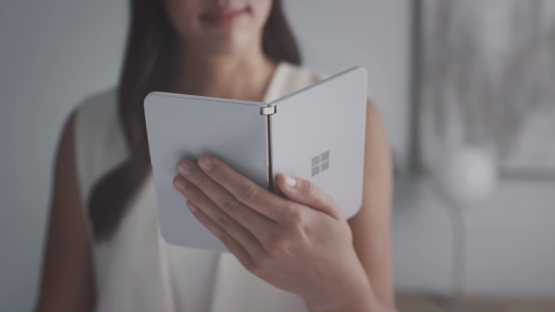 هل ينتمي Surface Duo إلى مايكروسوفت أم لجوجل؟ ومن الرابح؟