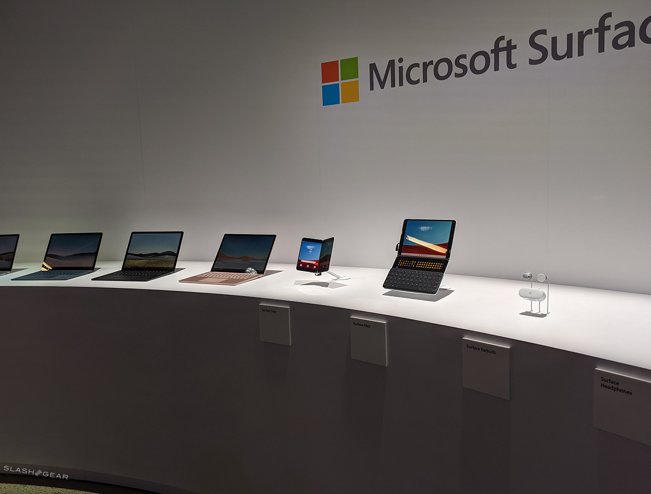 مايكروسوفت تتعاون مع انتل لإنتاج أول لابتوب بـ معالج Lakefield ، والمزيد من أجهزة Surface !!