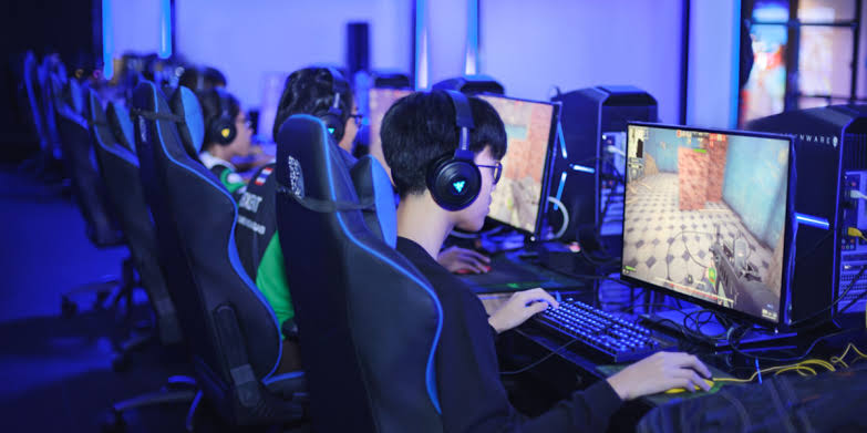 حول شغفك ب Fortnite وغيرها من الألعاب إلى مهنة تعليمية الآن!