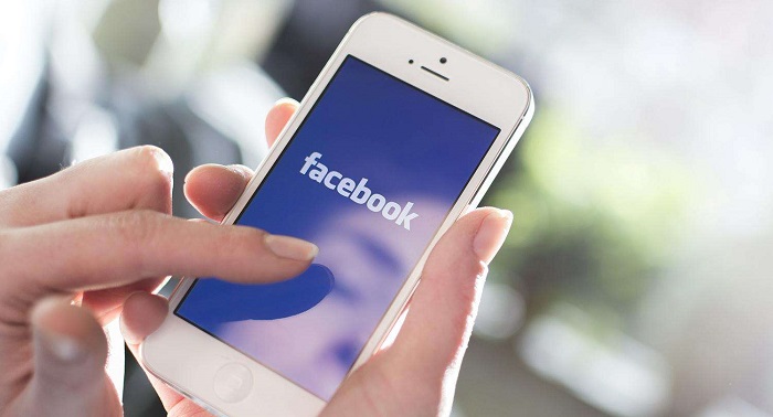 صورة فيسبوك يقاضي شركة نيم شيب لبيعها دومينات تنتحل إسم الشبكة الإجتماعية
