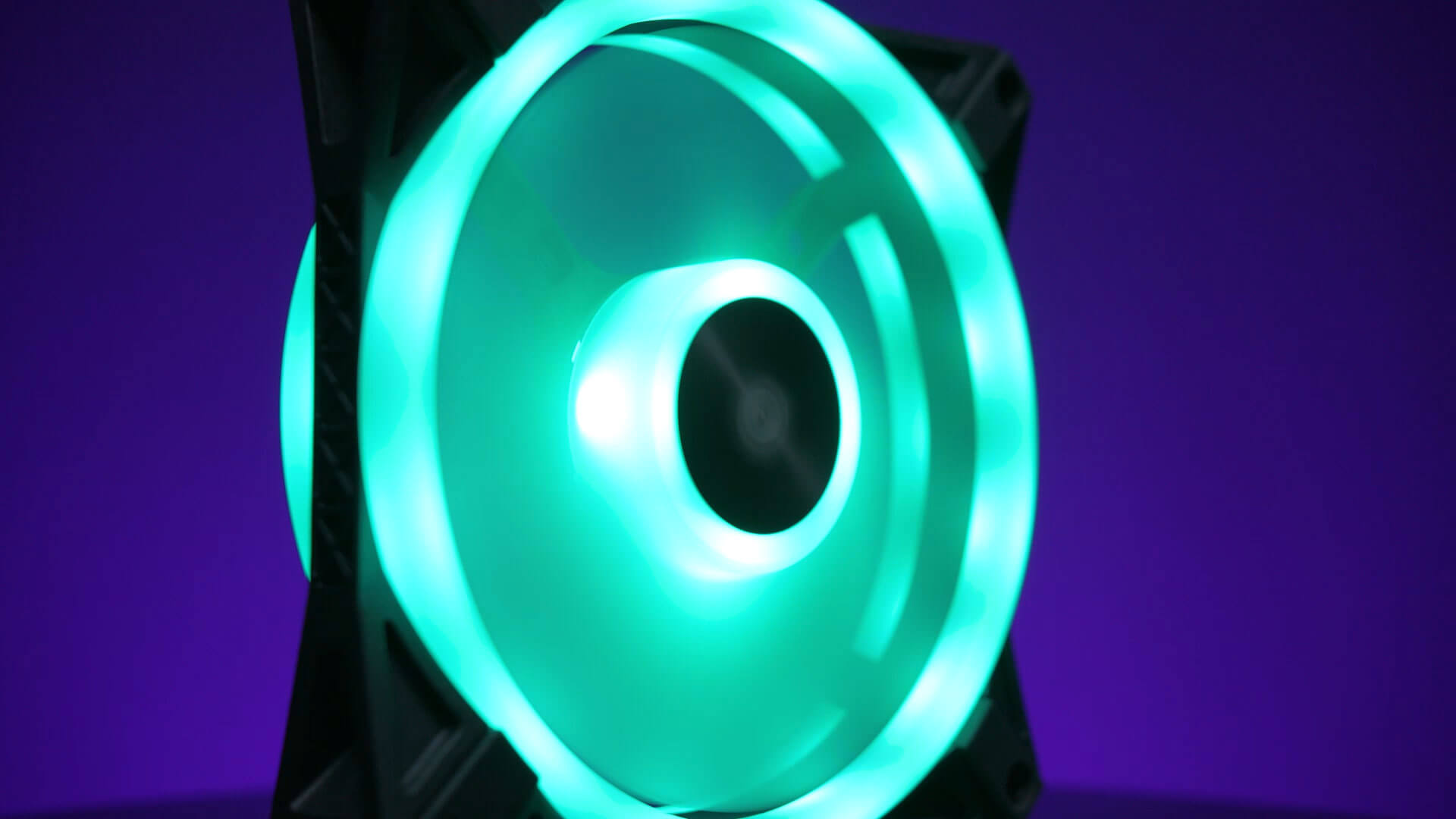 الإعلان عن مجموعة المراوح الجديدة من CORSAIR بإسم QL RGB!