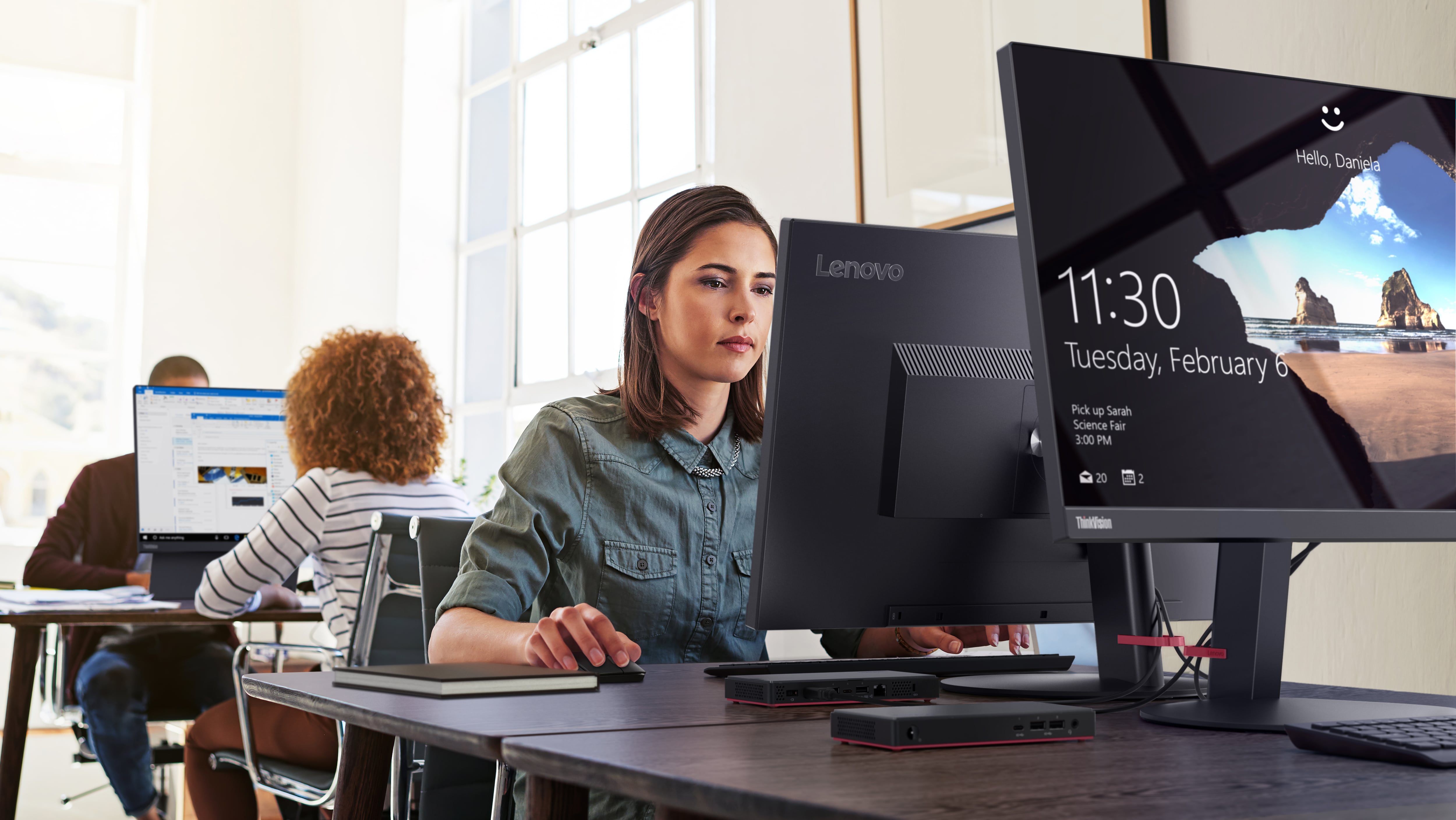 Lenovo تكشف عن أصغر حاسوب مكتبي لدعم الشركات