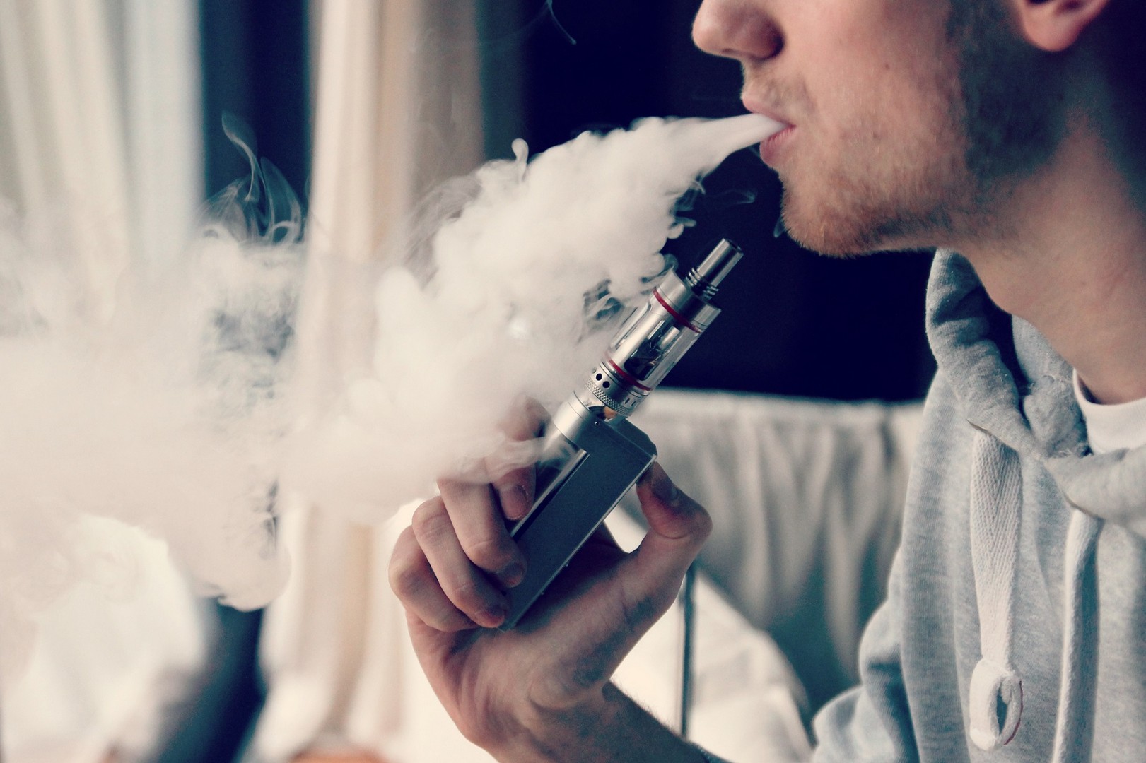 أبل تحذف كافة التطبيقات المتعلقة بالـ Vape من متجر App Store