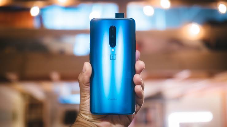 تسريب : هاتف OnePlus 8 Pro قادم بكاميرا أمامية مزدوجة