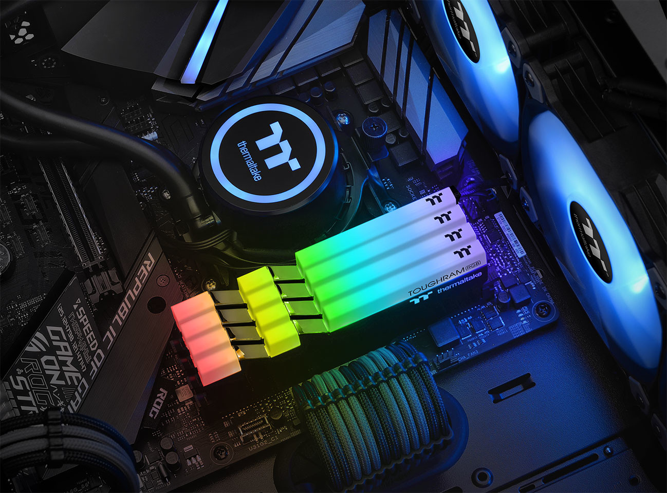 الإعلان عن سلسلة ذواكر Thermaltake TOUGHRAM RGB DDR4