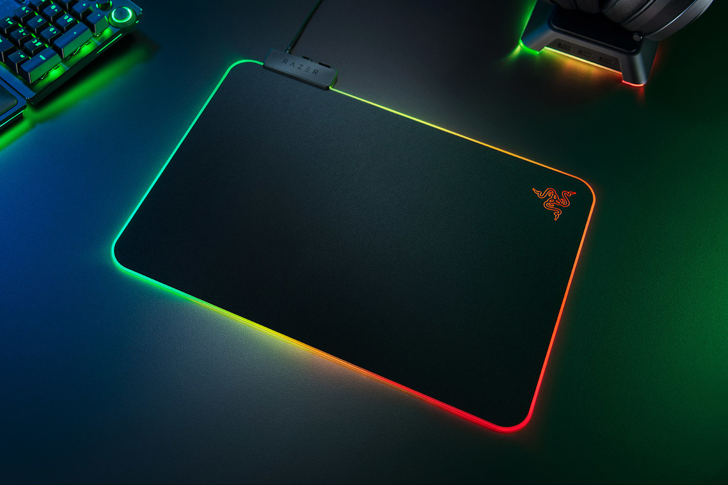 شركة Razer تطلق النسخة الجديدة من قاعدة الماوس Firefly RGB