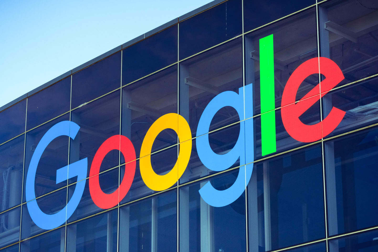 شركة Google تجهز نفسها للدخول في عالم البنوك من خلال Cache !
