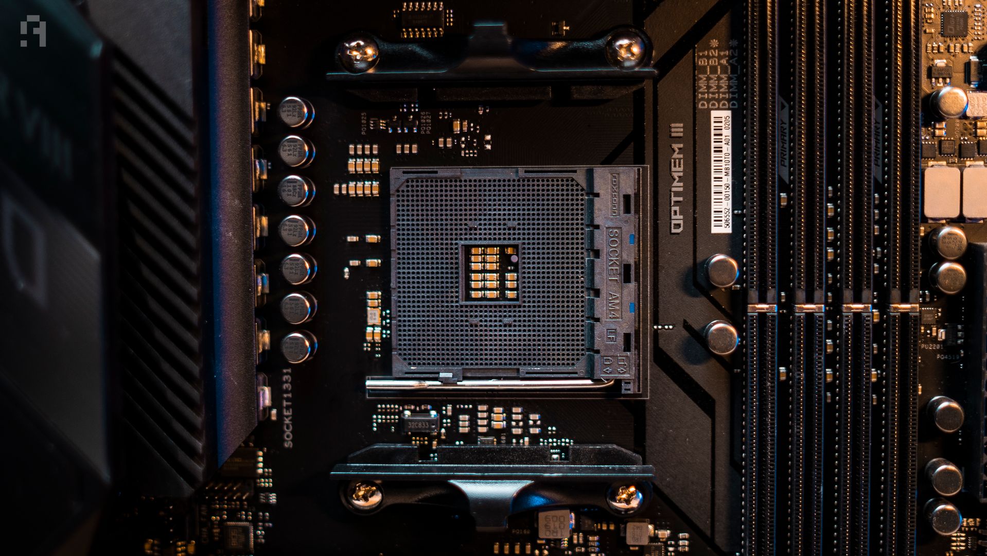 تسريبات: شركة AMD ستقدم مقبس AM5 بتصميم مقارب لمقابس Intel!