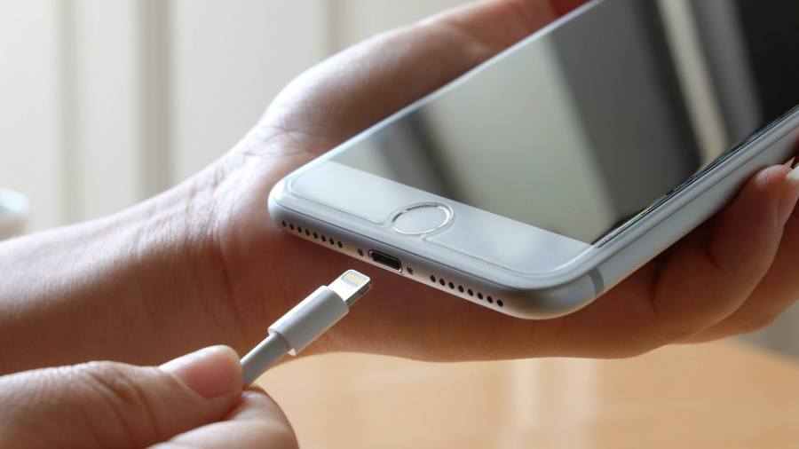 أبل قد تُطلق 5 أجهزة آيفون عام 2020 وآخر دون منفذ Lightning عام 2021
