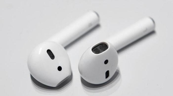 أبل تعمل على إصدار Lite من سماعتها اللاسلكية AirPods Pro