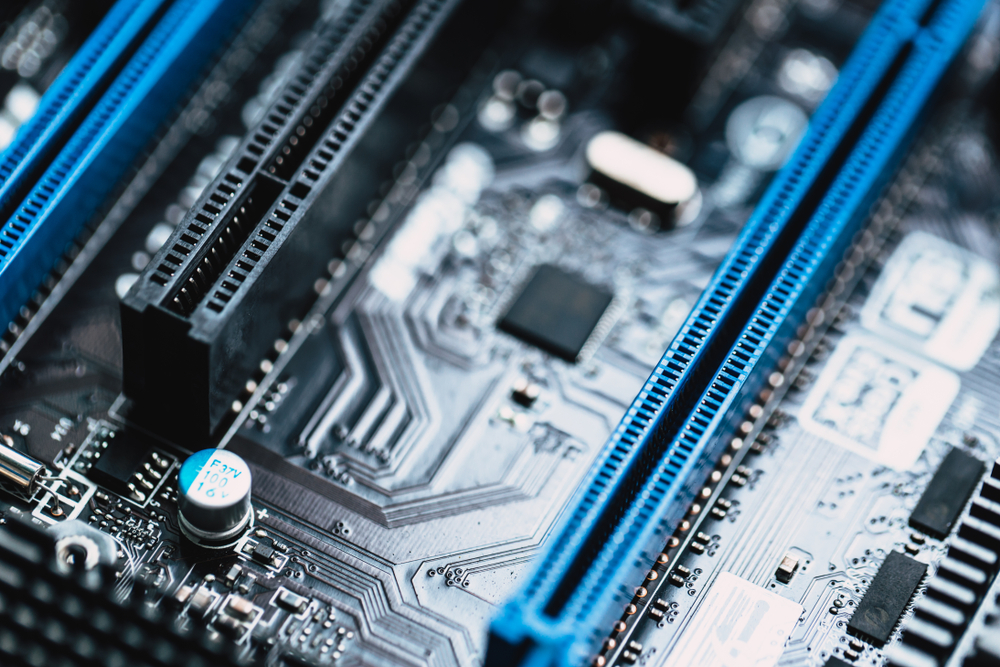 البدء باختبار أولى النماذج الأولية للمنتجات على واجهة PCIe 6.0