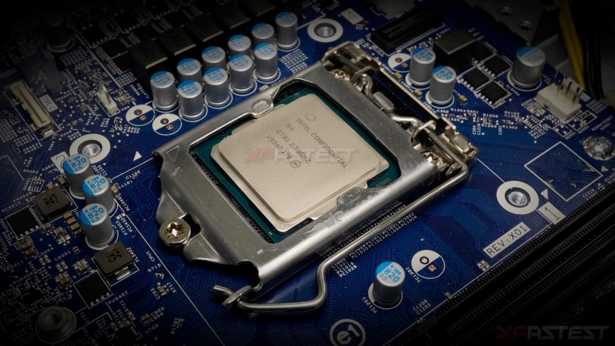 ظهور أولى الصور لمعالج Intel i9-10900 من الجيل العاشر بـ 10 أنوية