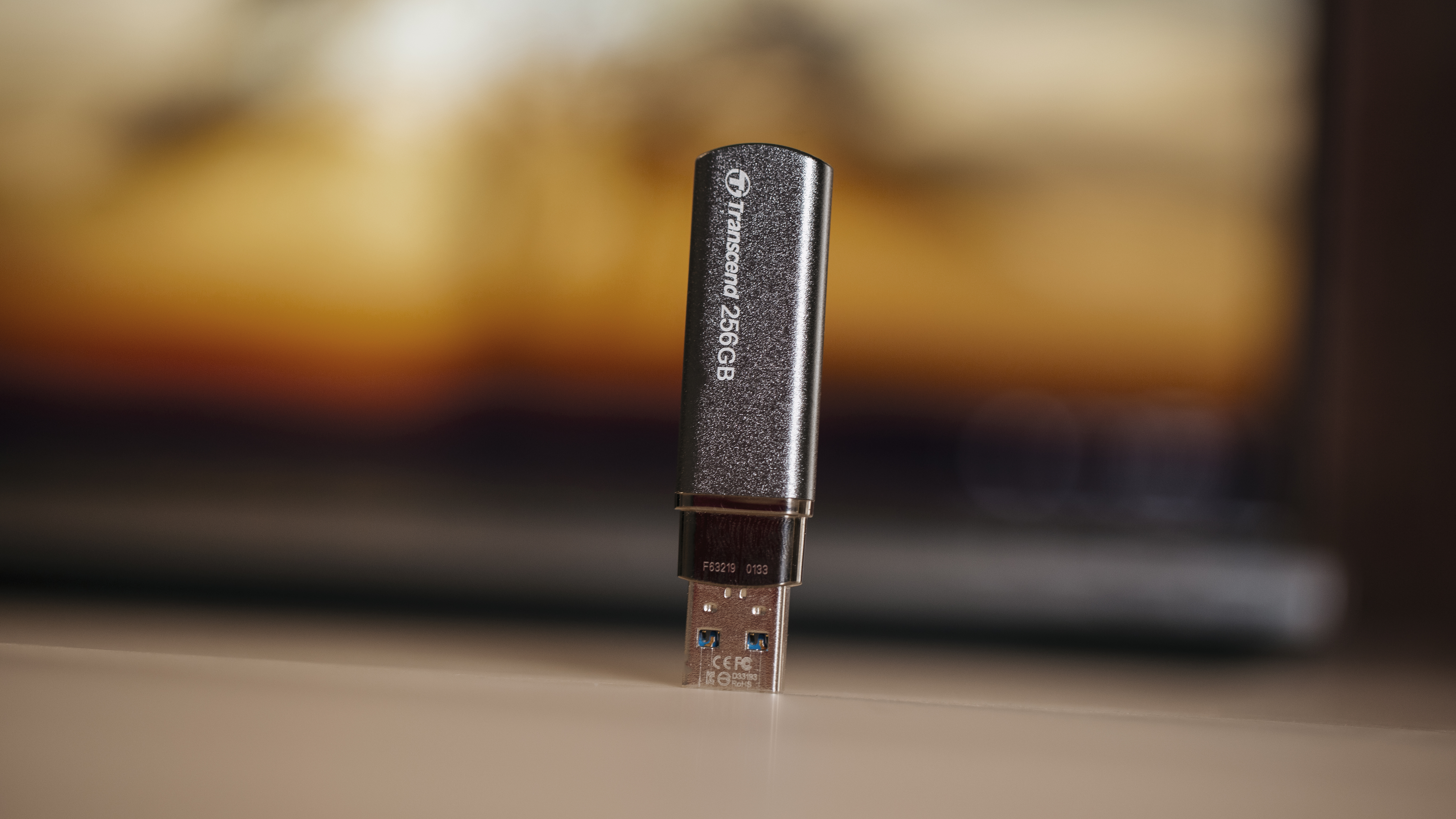 ذاكرة فلاش Transcend JF910 USB..هل ستأخذك نحو عصر جديد من السرعة؟