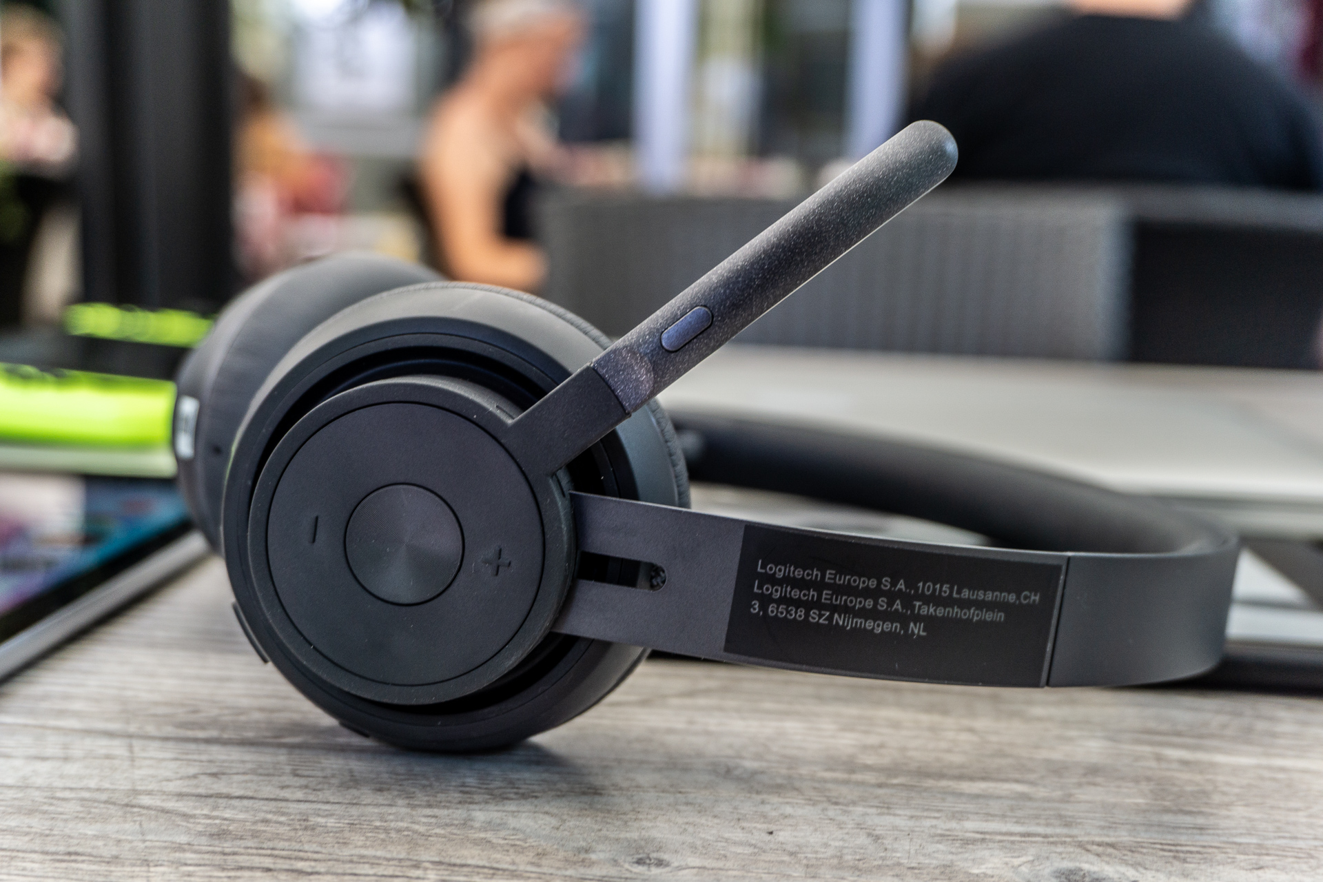 إطلاق Logitech لأحدث سماعات الرأس من أجل مكالمات الفيديو!