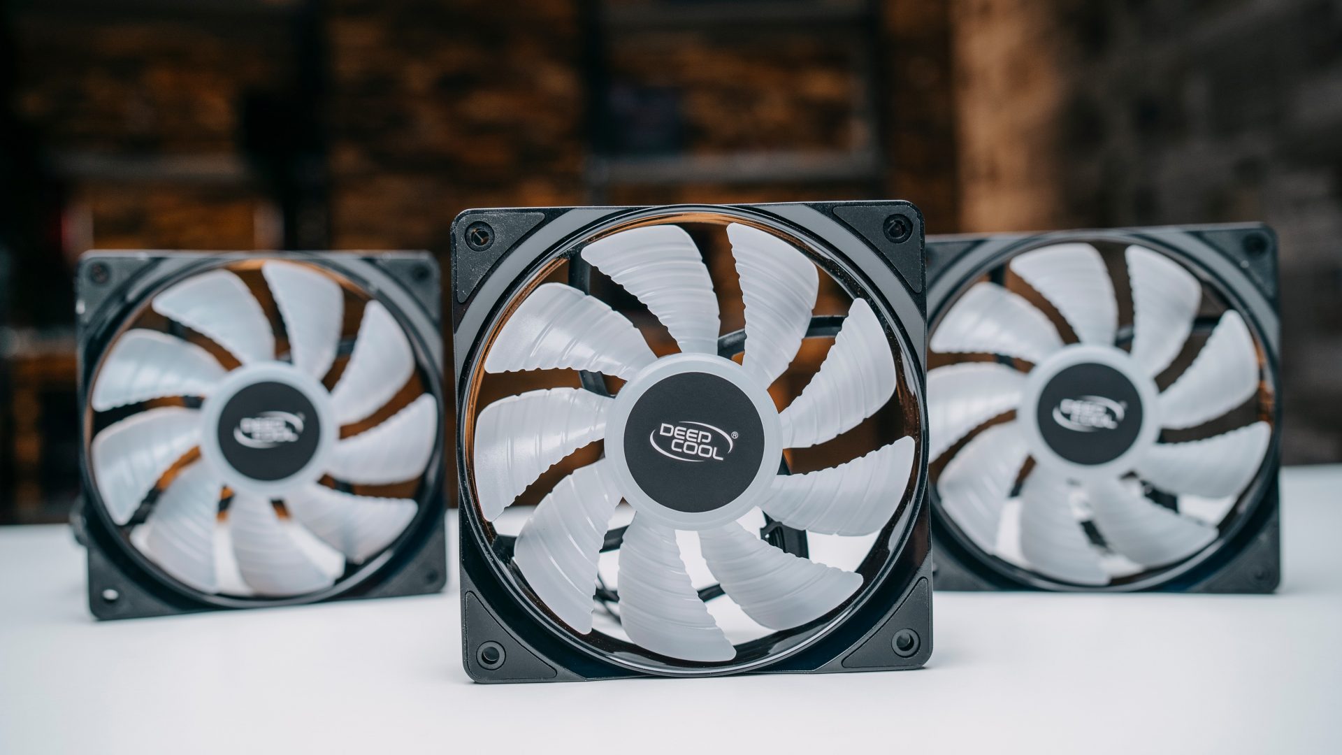 مراجعة مراوح التبريد DeepCool CF120 3IN1 case fan لصناديق الحاسوب