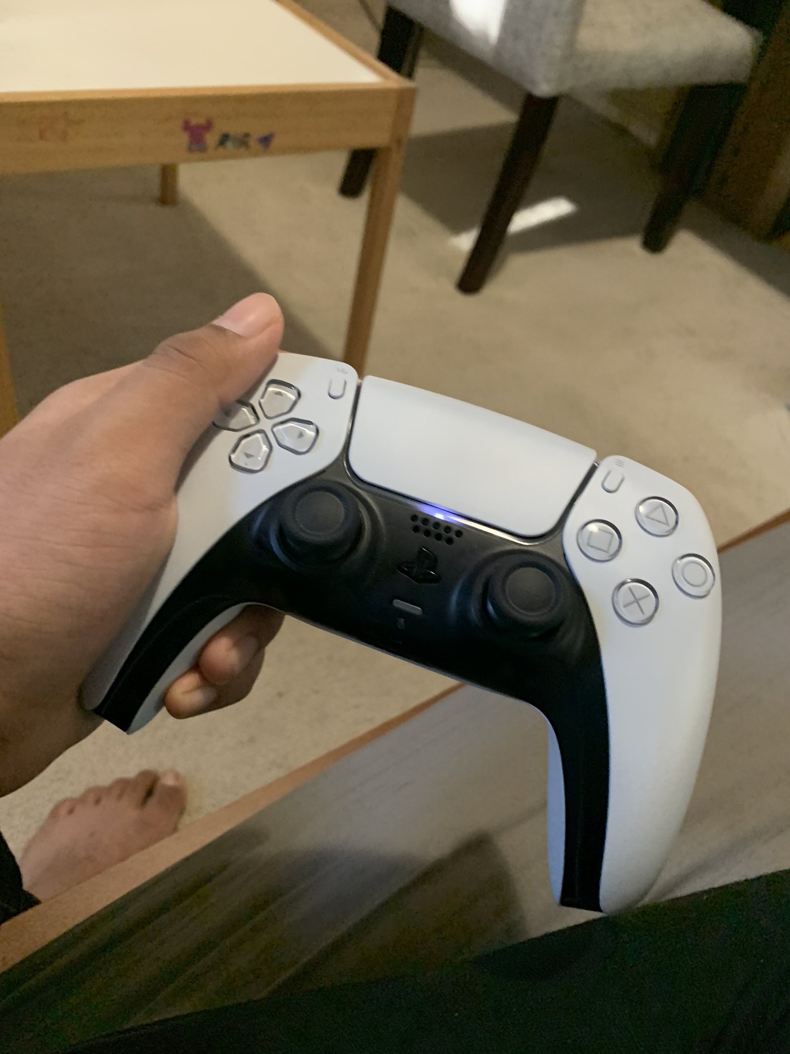 صورة جديدة مسربة ليد تحكم Playstation 5 على الحقيقة !! صورة جديدة مسربة ليد تحكم Playstation 5 على الحقيقة !!