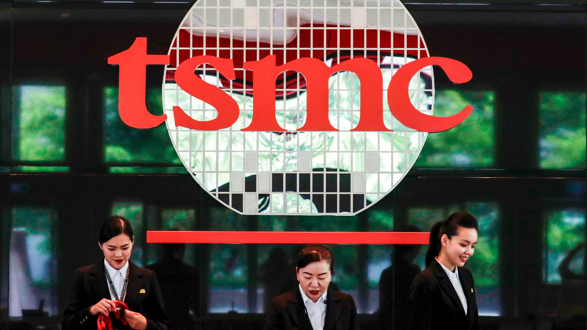 توقف TSMC عن التصنيع لصالح Huawei يضع العملاق الصيني في مأزق حقيقي