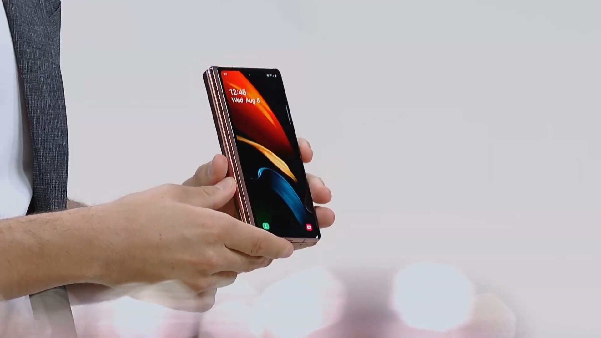 سامسونج تكشف الستار عن هاتفها القابل للطي Galaxy Z Fold 2