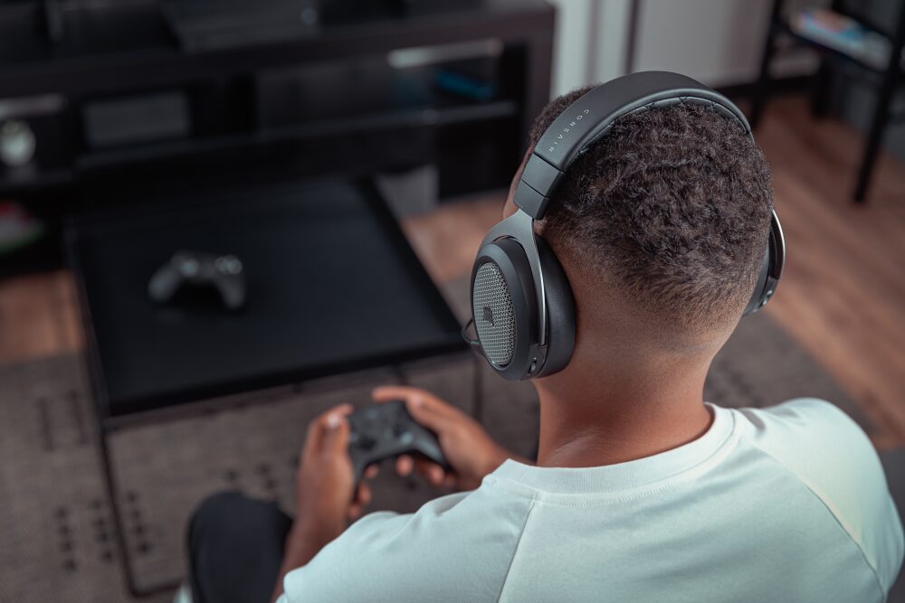 شركة CORSAIR تطلق سماعة HS75 XB WIRELESS اللاسلكية لمنصات ألعاب Xbox