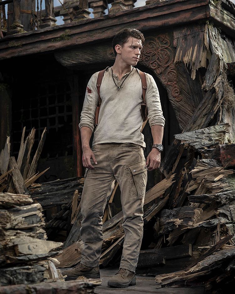 أخيراً..ظهور Tom Holland بأول صور رسمية لفيلم Uncharted الجديد!