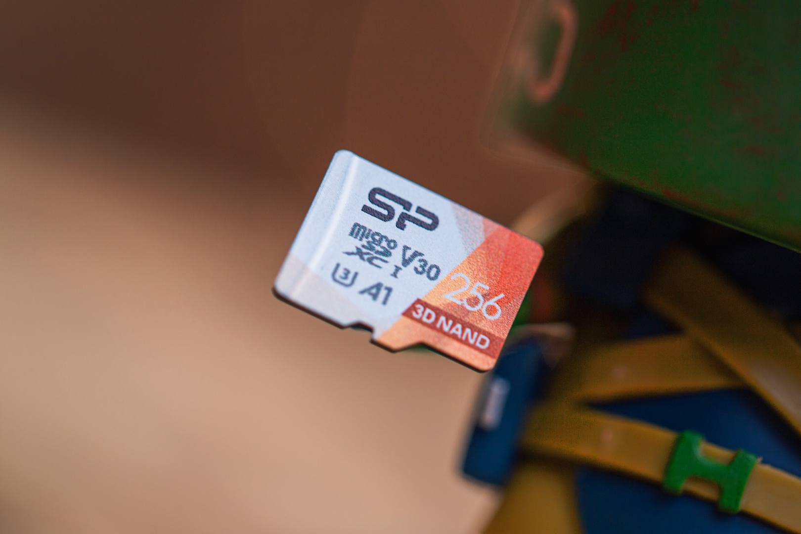 دليلك لكيفية اختيار بطاقة التخزين الخارجية SD Card القادمة كالمحترفين