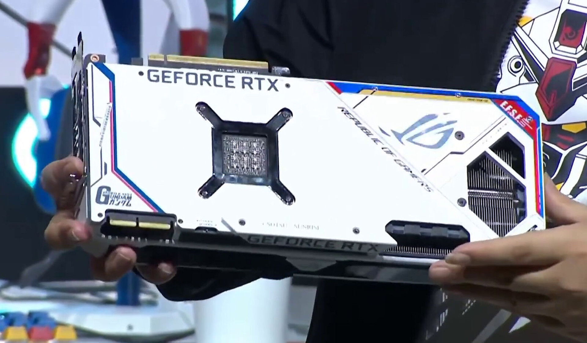 شركة ASUS تعلن عن بطاقة GeForce RTX 3090 بإصدار GUNDAM المحدود