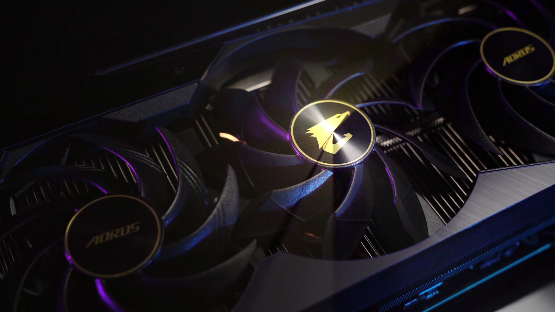 شركة Gigabyte تسجل نسخها الإحترافية من بطاقة NVIDIA RTX 3080Ti!