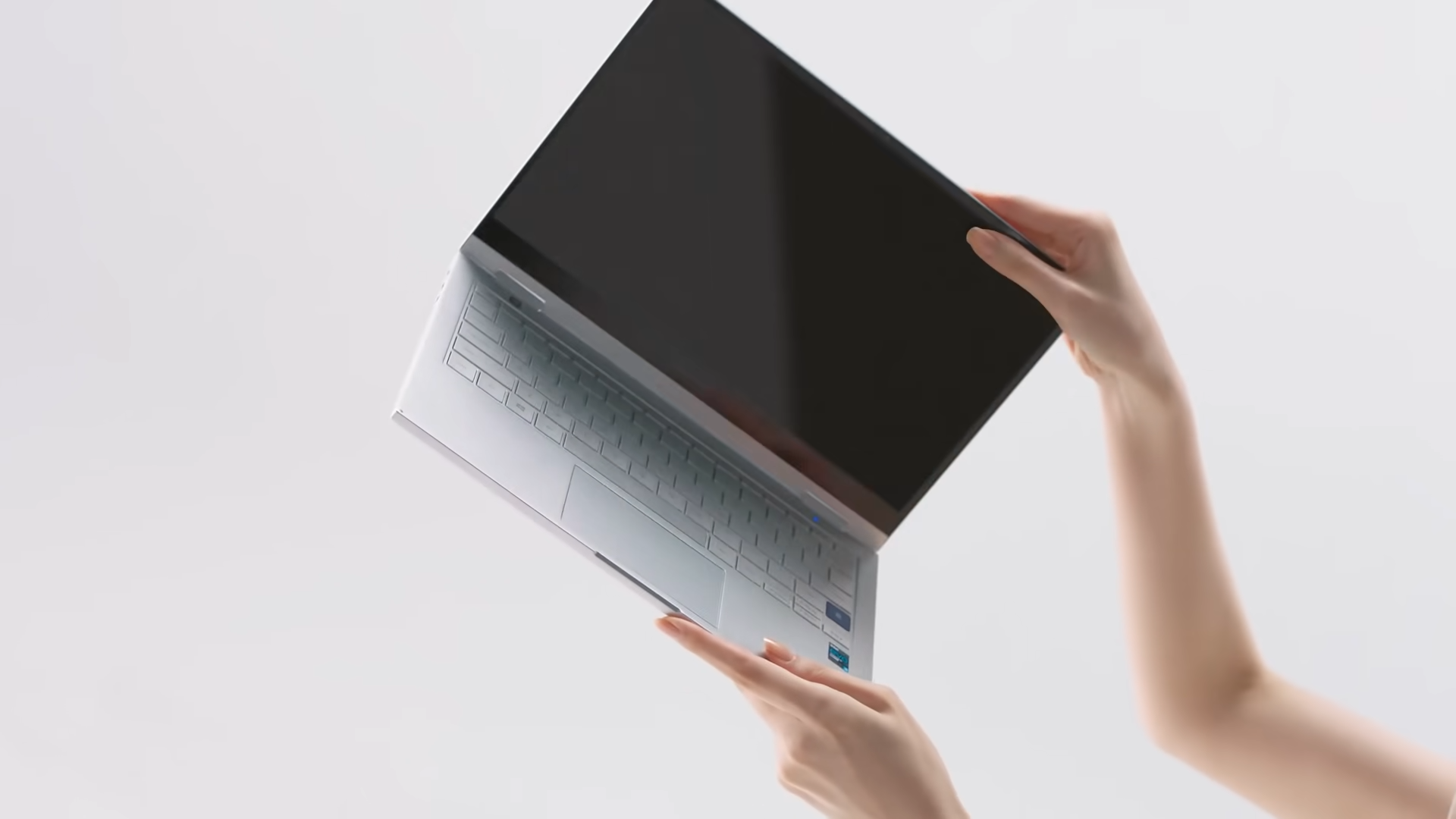 شركة Samsung تكشف عن Galaxy Book Flex2 5G في مقطعين جدد!