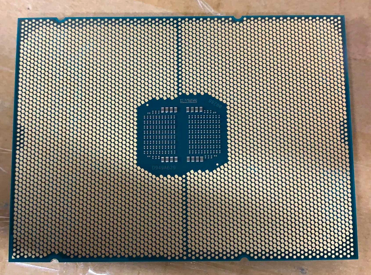 تسريب صور أولية تخص معالج Intel Sapphire Rapids Xeon من الجيل القادم