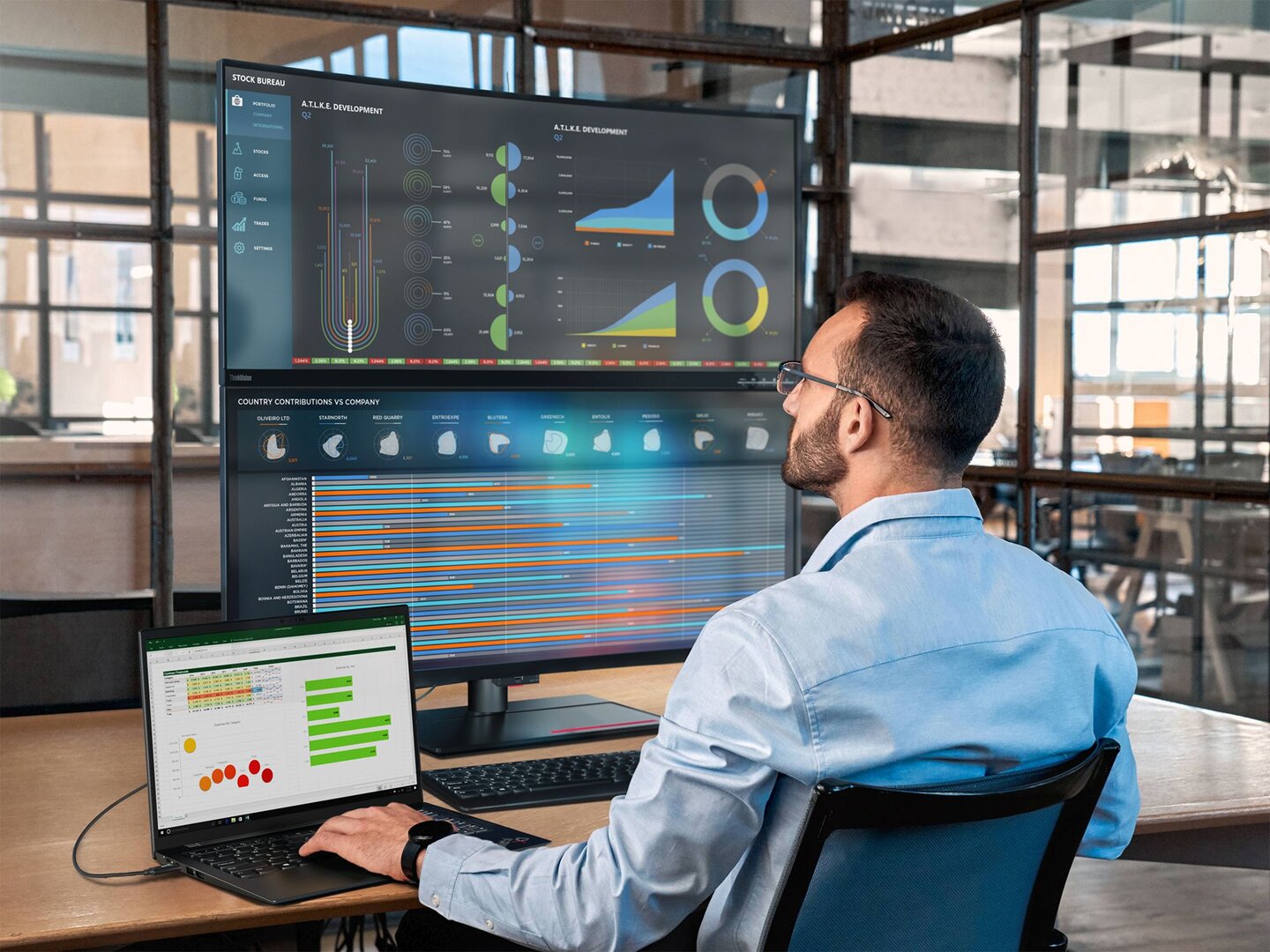 لينوفو تكشف عن شاشة ThinkVision P40-20 الاحترافية مع دعم Thunerbolt 4