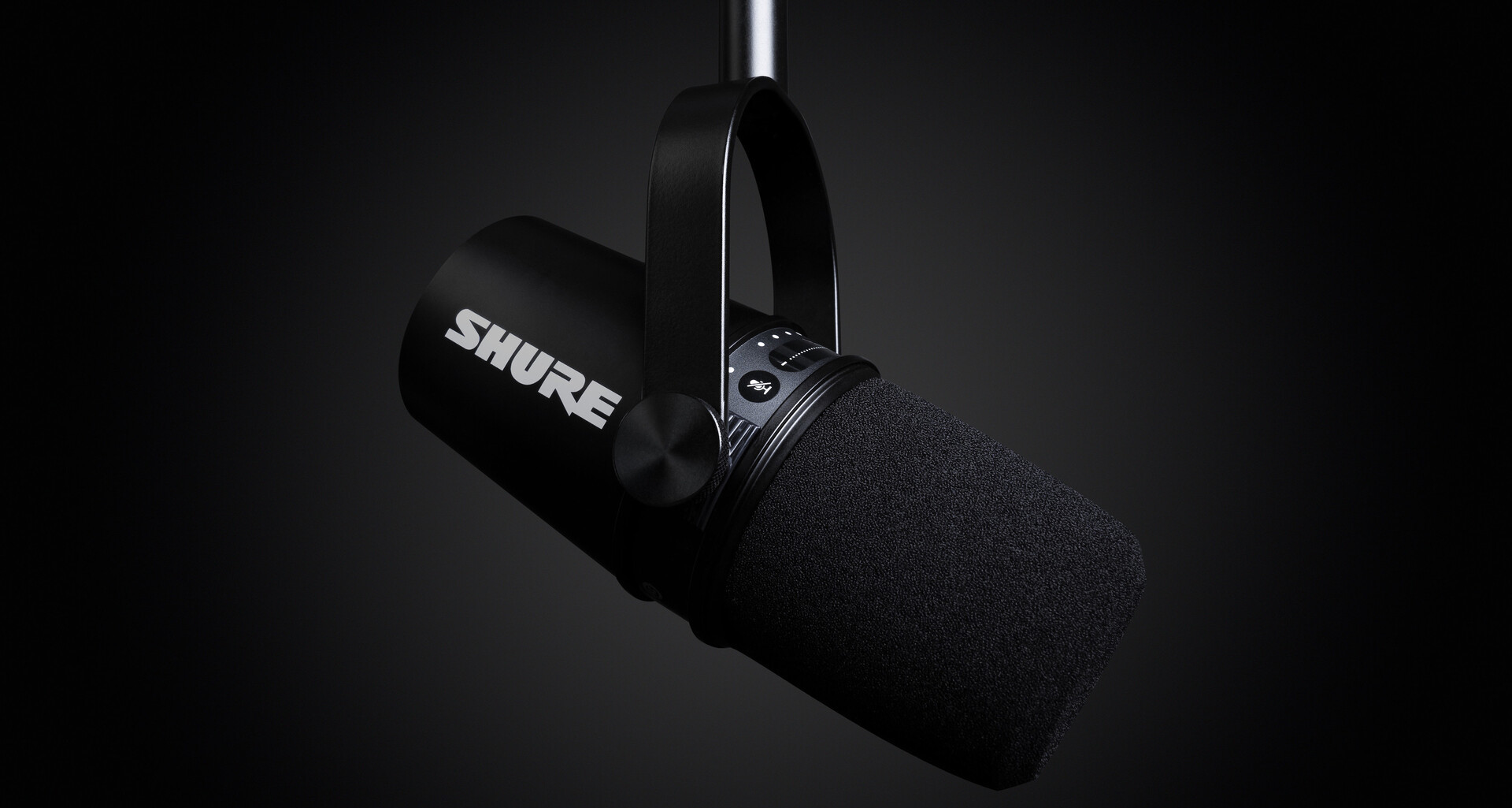 شركة Shure تطرح ميكروفون MV7 Podcast الهجين لرفع مستوى الأداء الصوتي