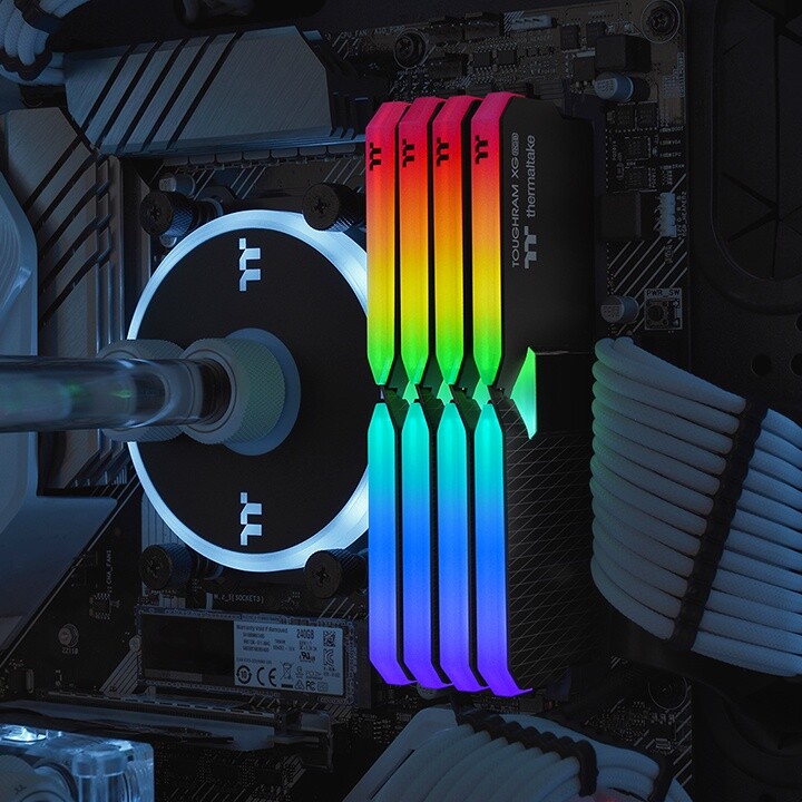 ثيرمالتيك تعلن عن ذواكر ToughRAM XG بإضاءة RGB وتردد يصل إلى 4600MHz