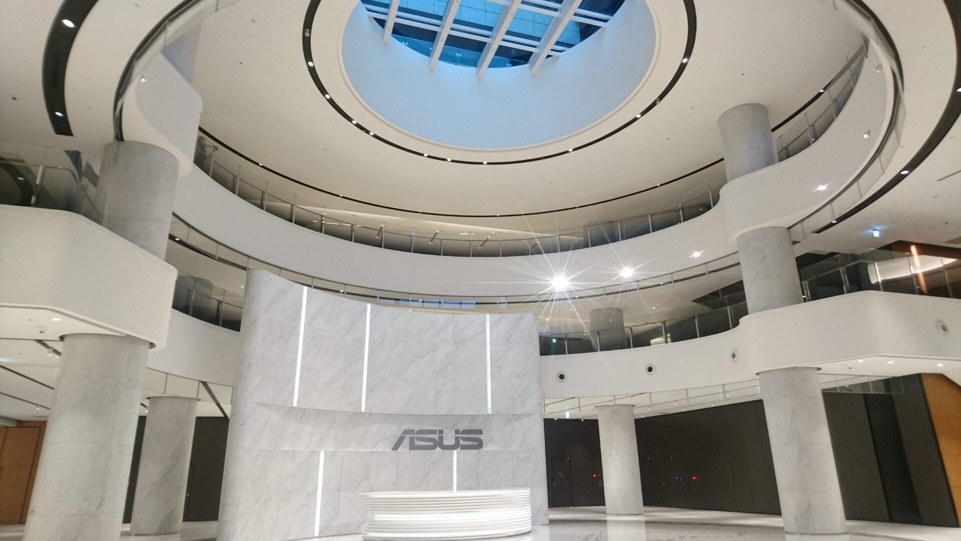 ASUS HQ