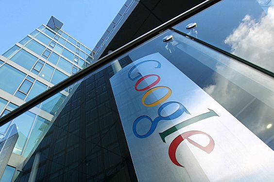 عمالقة الإنترنت يجتمعون في باريس فى اول قمة للانترنت eG8