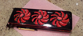 ظهور العينة الهندسية من بطاقة HD 7990 “Malta” علي موقع Ebay
