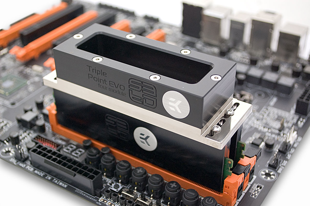 المعالج المركزي Core i7-5960X صاحب 8 انوية يصل الى تردد 6GHz مع لوحة Gigabyte X99-SOC Force LN2