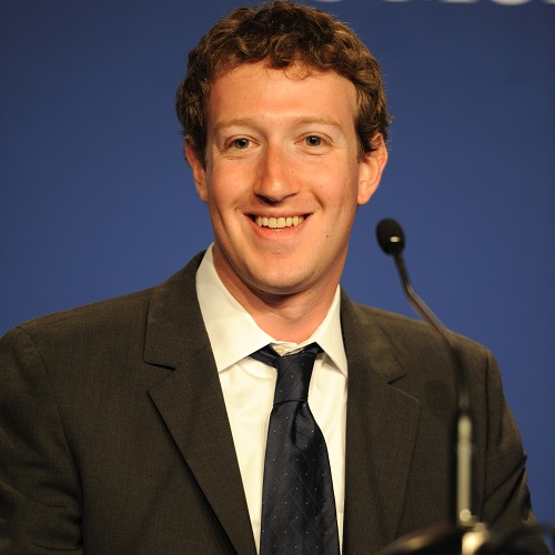 مطلوب للعدالة : Mark Zuckerberg مؤسس الموقع الأشهر في العالم Facebook يستدعى لقضية انتهاك الخصوصية