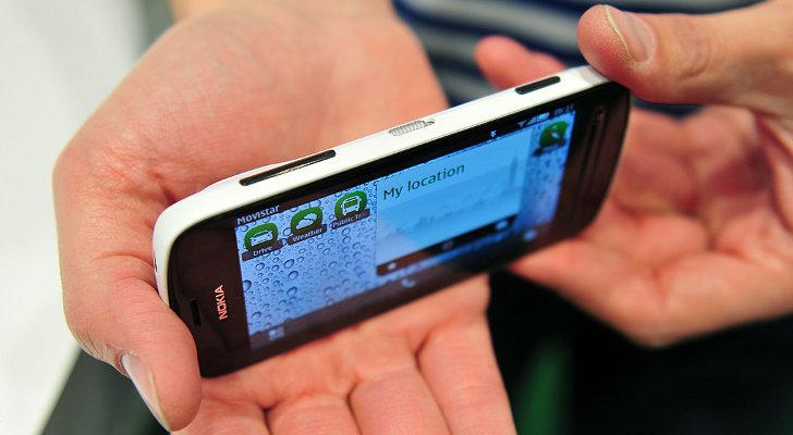 Nokia 808 PureView يحصل على ترقية سوفتوير جديدة, تُضيف إختيارات تويتر و فليكر جديدة