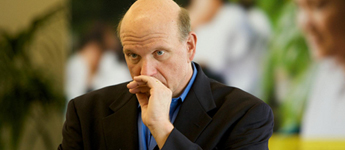 Steve Ballmer يصر على أن ويندوز 8 أفضل من ويندوز 7