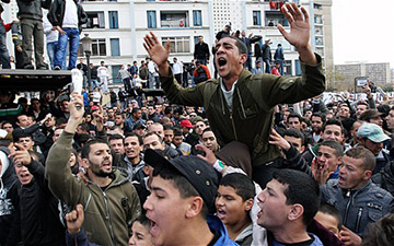 عاجل:حذف حسابات الفيس بوك وقطع الانترنت بشكل تام فى الجزائر لاعاقة الانتفاضات الاحتجاجية